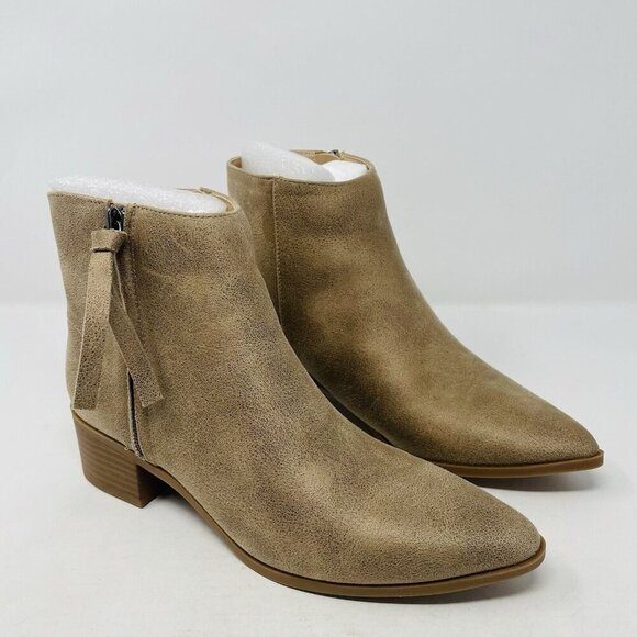 Journee Collection Womens Size 7.5 Faux Leather Sadiya Pointed Toe Booties $85 - Picture 3 of 9